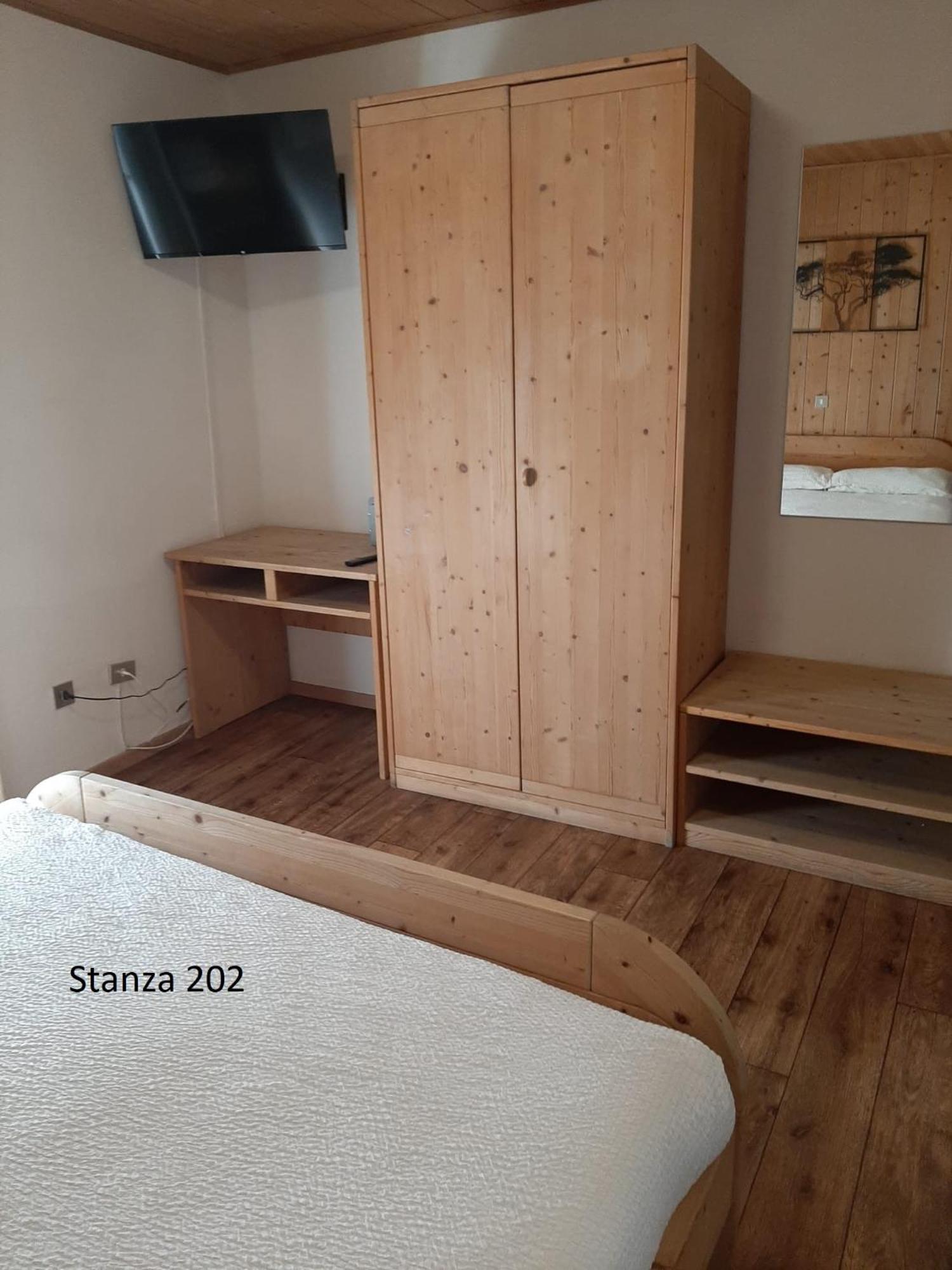 Hotel Pizboe Mazzin Luaran gambar