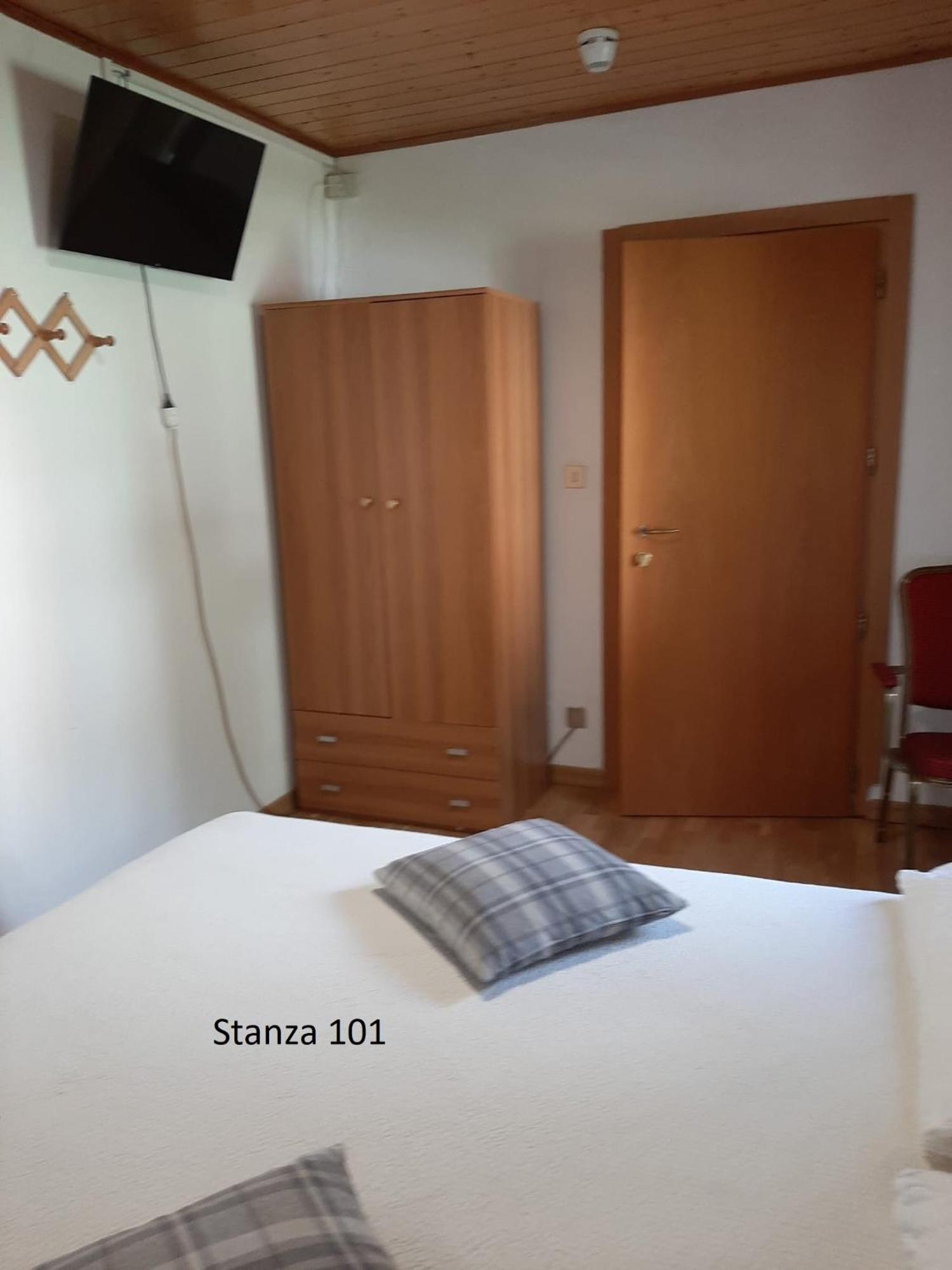 Hotel Pizboe Mazzin Luaran gambar